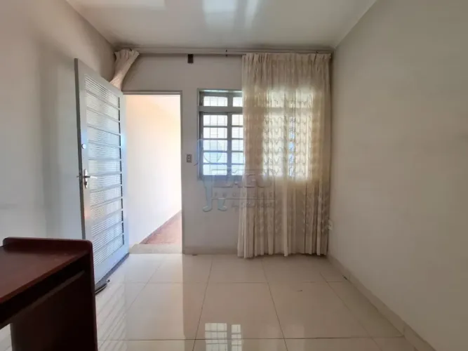 Casa de 116m² com 02 quartos para locação - Vila Maria Luiza