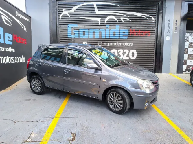 Toyota Etios XLS 1.5 Flex 16V 5P Mec. 2013