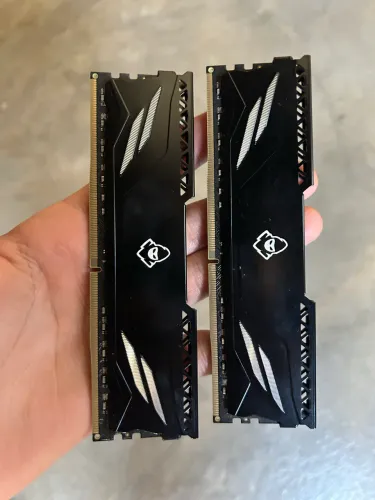 Memória ram ddr4 (8x2) 2666mhz
