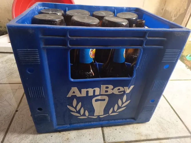Grade com 12 litrão, 40  reais, faço entrega 