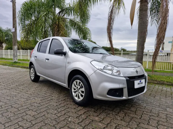 Renault Sandero Authentique Hi-flex 1.0 16V 5P 2013
