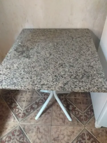 Mesa granito