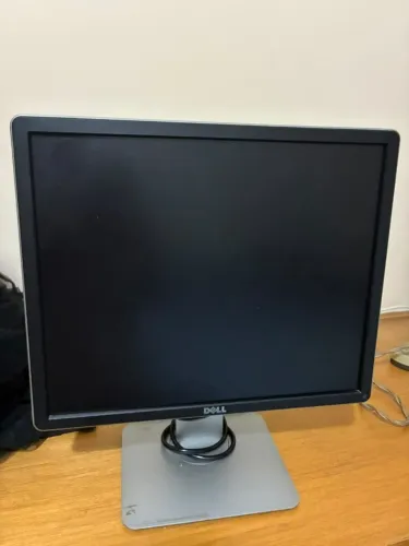 Monitor Dell P1914S 19 IPS DisplayPort DVI VGA Base Ajustável