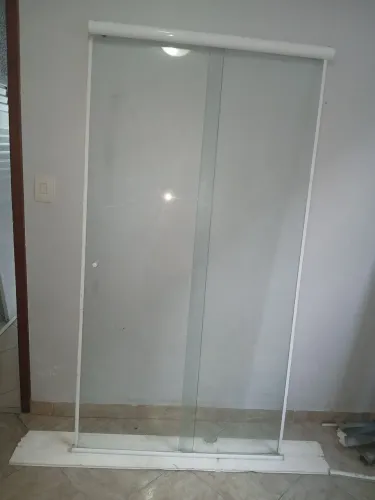 Vendo Box Blindex,porta de Box Blindex,vaso sanitário,pia de banheiro