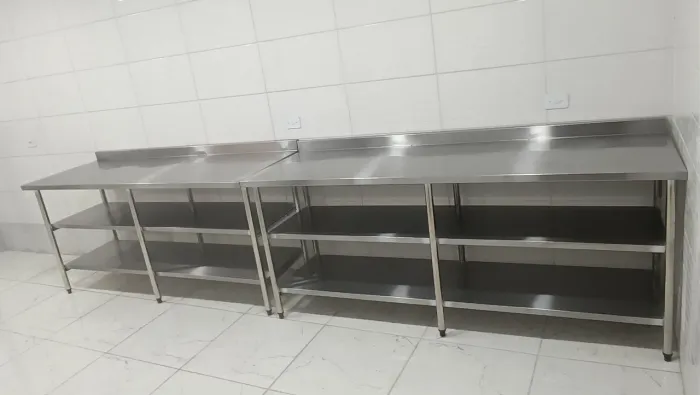 Mesa de inox para manipulação