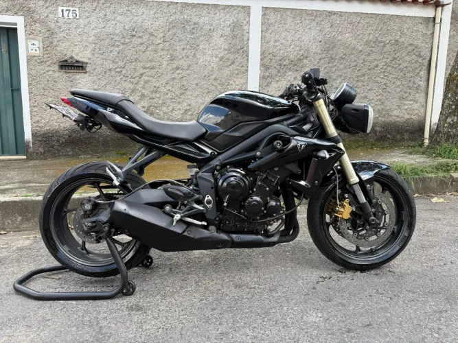 Triumph Street Triple 675