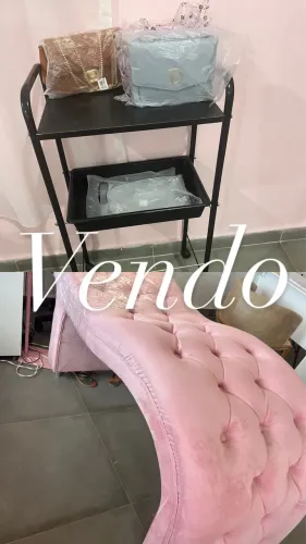 Vendo móveis para studio de beleza