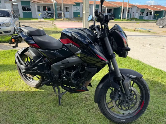 MOTO BAJAJ 160 2025 