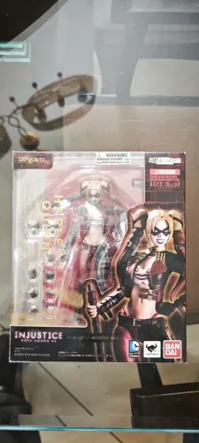 Harley Quinn S.H.Figuarts Injustice (Gods Among Us) Bandai 2015
