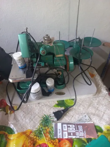 Maquina overloque caseira