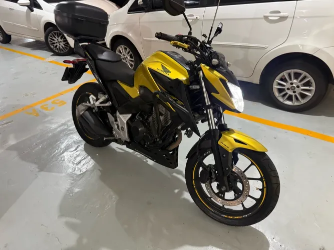 Honda cb 300f Twister impecável