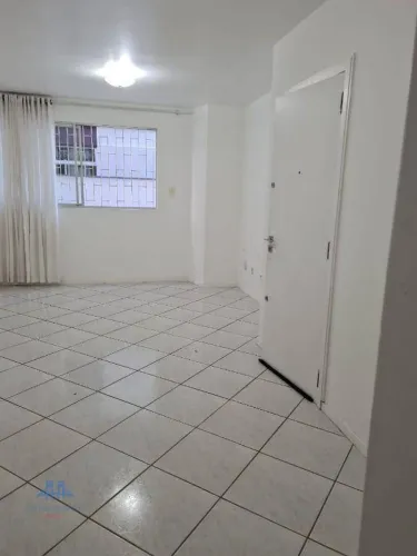 Apartamento com 2 dormitórios à venda, 57 m² por R$ 360.000,00 - Coqueiros - Florianópolis
