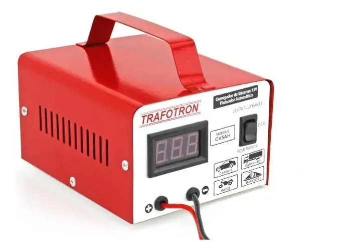 Carregador de Bateria Automotivo com Voltímetro Digital