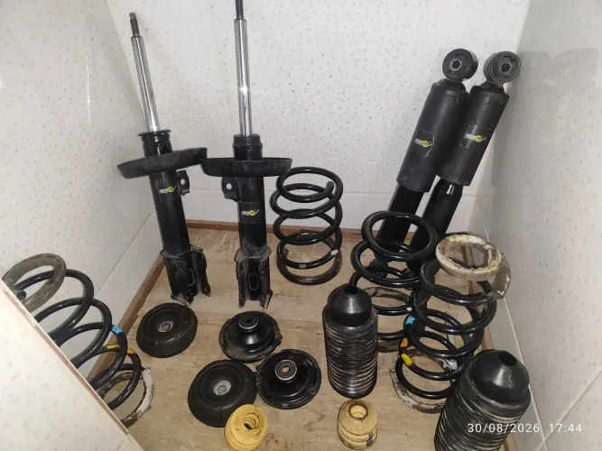 Kit Suspensão Astra - Pouquíssimo Uso (Menos de 2000km)