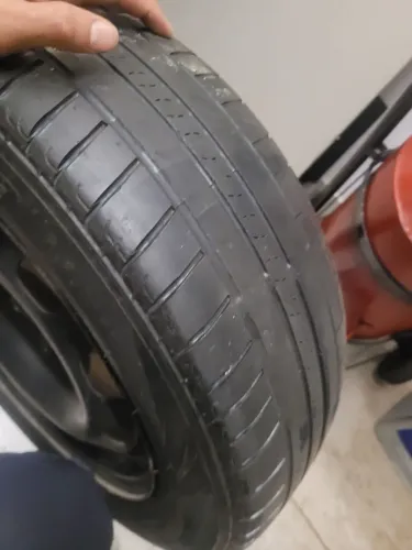 Pneu estep aro 15 já frisado mas bom