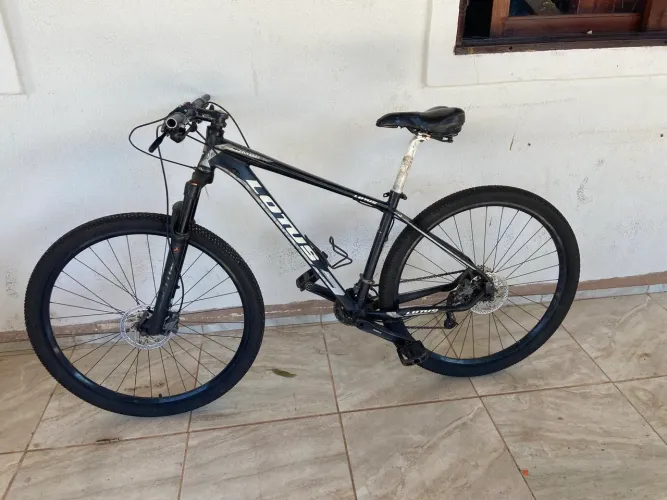 VENDO BICLETA LÓTUS SHIMANO ALÍVIO 2x6 marchas ?