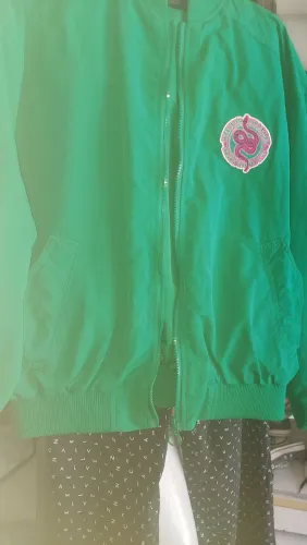 Jaqueta estilo corta vento