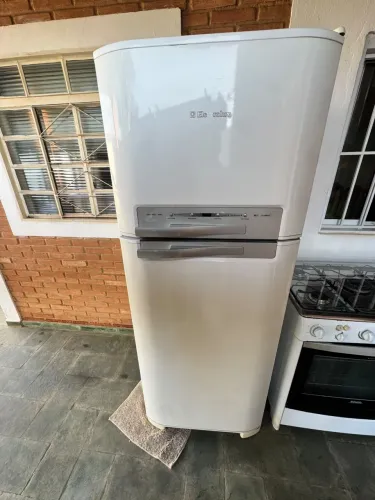 Geladeira Electrolux em Ótimo Estado - R$ 800 Negociável