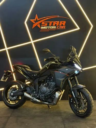 TRACER 700 2027 0 km emplacada