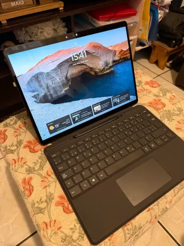 Windows Surface 9 Pro i7 256gb