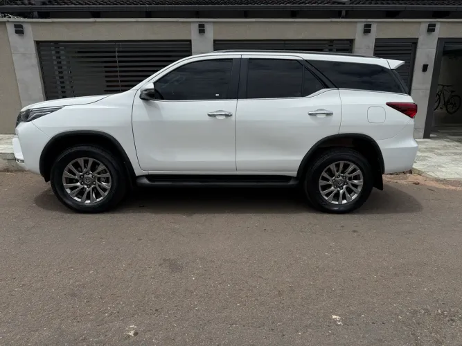 Toyota Hilux SW4 SRV 4X2 2.7 Flex 16V Aut. 2021