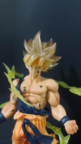Boneco Goku super Sayajin