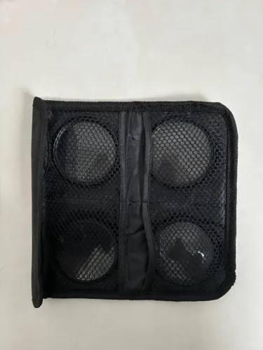 Vendo conjunto de filtros close-up de 49 mm (+1, +2, +4, +10) + estojo GREEN. L