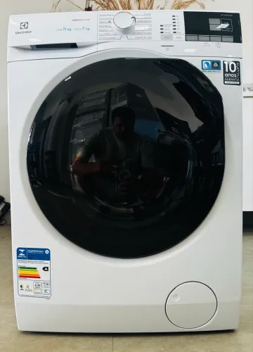 Máquina lava e seca Eletrolux - Lava 11kg | Seca 7kg - Perfectcare