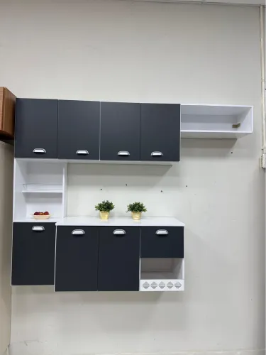 Cozinha Suspensa Mila Poliman com balcão, 07 Portas e 01 gaveta - Entrega Imediata;