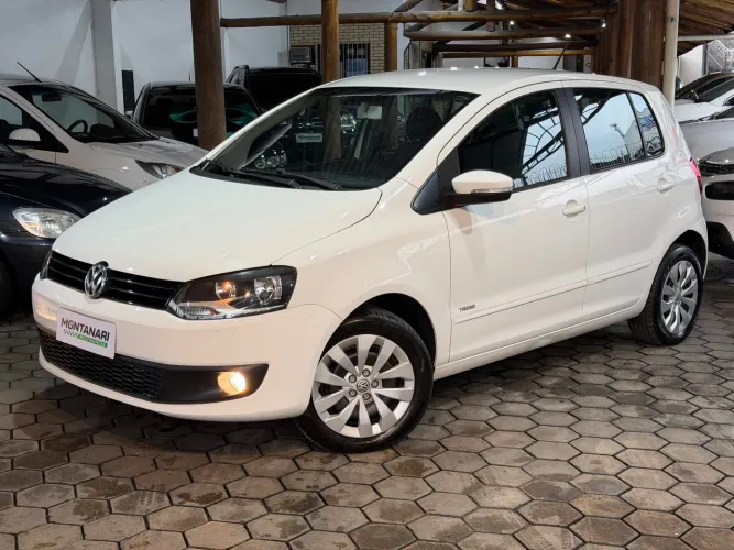 Volkswagen Fox 1.6 MI I Motion Total Flex 8V 5P 2013