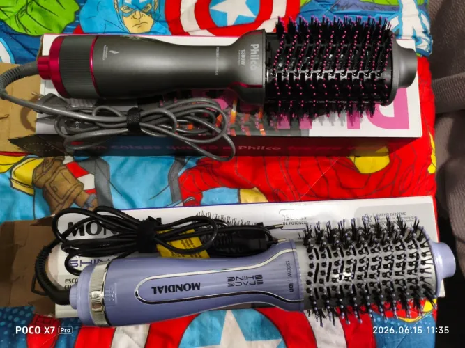 Vendo duas escovas de cabelo novas sem uso mundial e uma da Philco 