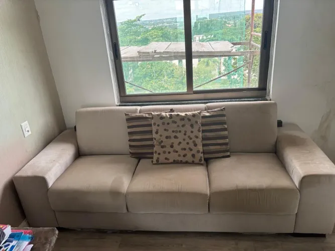 Vendo sofá de 3 lugares usado da loja Líder