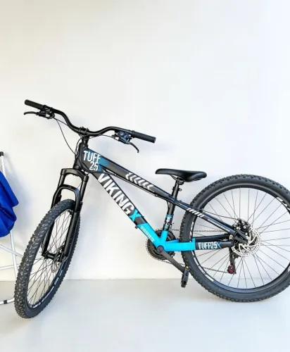 Bicicleta Marca: Viking<br><br>- Modelo: Tuff 25<br><br>- Tipo: Bicicleta MTB (Mountain Bike), aro 26