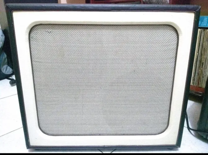 Amplificador fender deluxe Valvulado