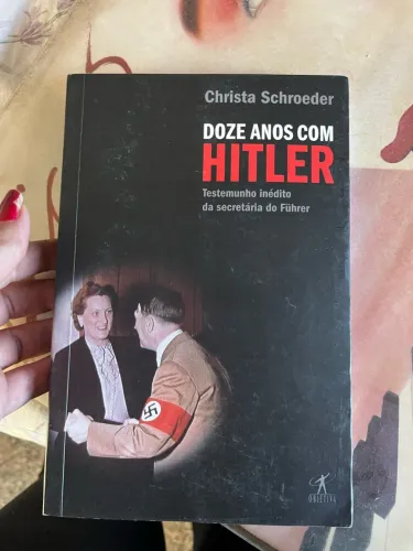 Livro Doze Anos Com Hitler - Memórias Da Secretária Do Führer?