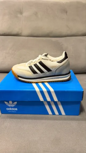 Tênis Adidas SL