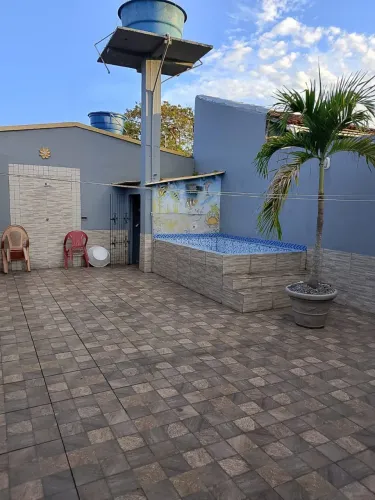 VENDO LINDA CASA DE 3 SUÍTES COM PISCINA E CHURRASQUEIRA EM RUA FECHADA NO CONJ. MAGUARI