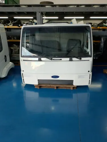 Cabine Ford cargo 2422 1517 1717 1722 2428 815 816 