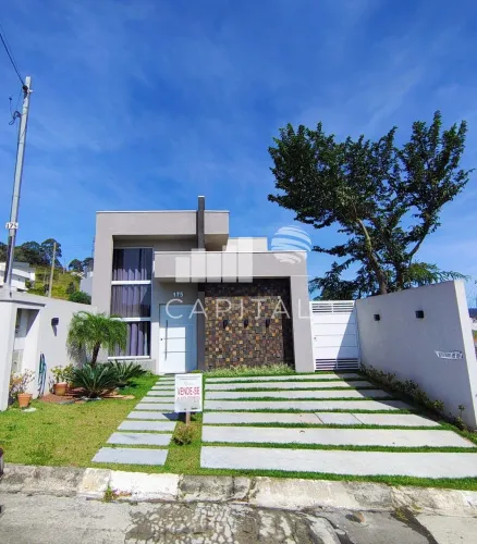 Casa a Venda Em Condomínio Fechado Na Cidade de Itapevi.