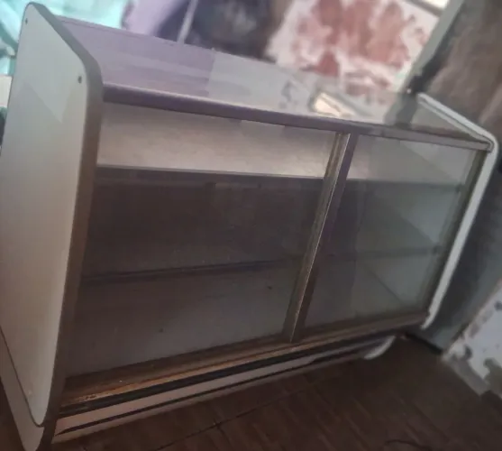 Vende se freezer horizontal muito conservado