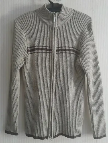 01 Jaqueta de Lã Verde (M) - R$ 60