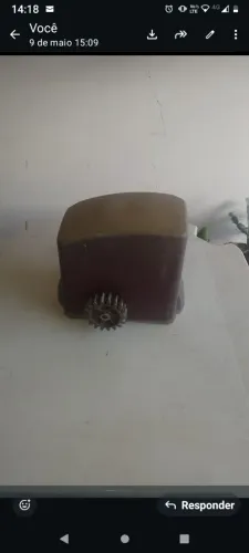 Motor de portão MC Garcia 110/220 volts usado com controle codificado na placa