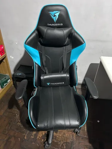 Cadeira Gamer cor Preta Usada