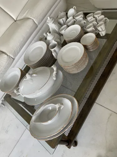 Jogo de Porcelana de café e jantar
