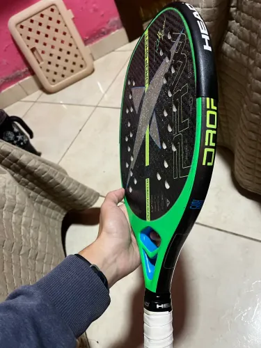 Beach Tennis Drop Shot Power Pro 1.0, assinada pelo jogador Ralff Abreu.
