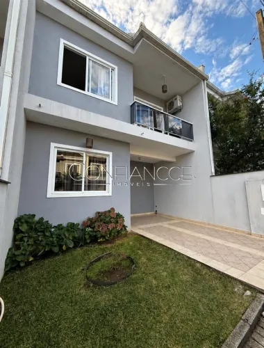 Sobrado com 3 quartos em Condominio a venda no Uberaba, Curitiba - PR | Confiancce Imóveis