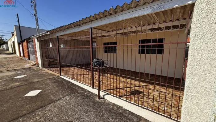Espaçosa Casa de 4 Quartos à Venda em São Pedro por 420 mil reais REF: CA0125