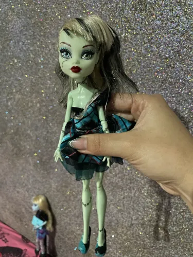 Frankie e Clawdeen linha 1600