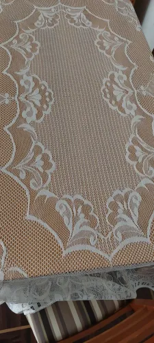 toalha de mesa em renda