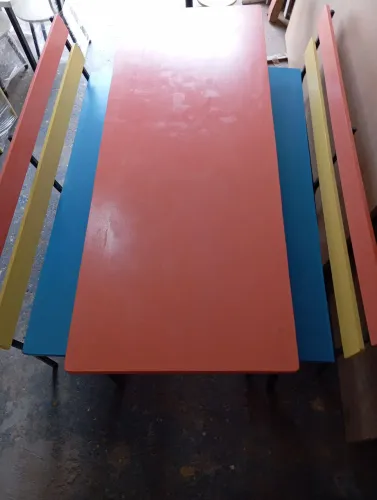 Mesa com bancos p refeitório